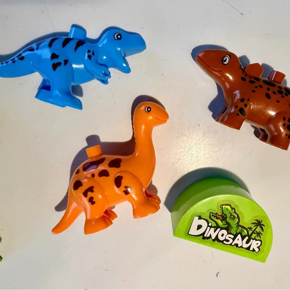 Lego Duplo Dinosaur Set - Picture 3 of 3